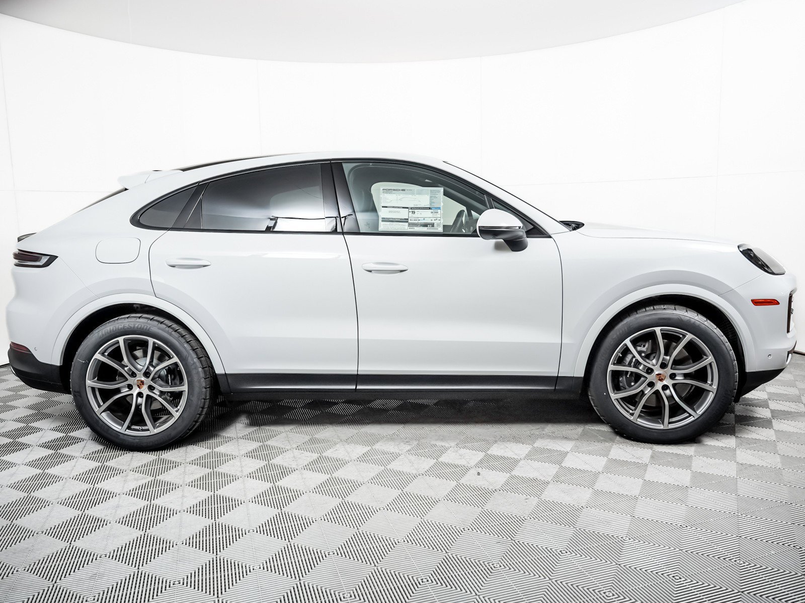 New 2026 White Porsche Coupe image 9