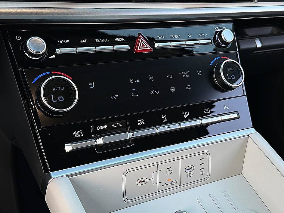Used 2026 Rockwood Green Hyundai SEL image 14