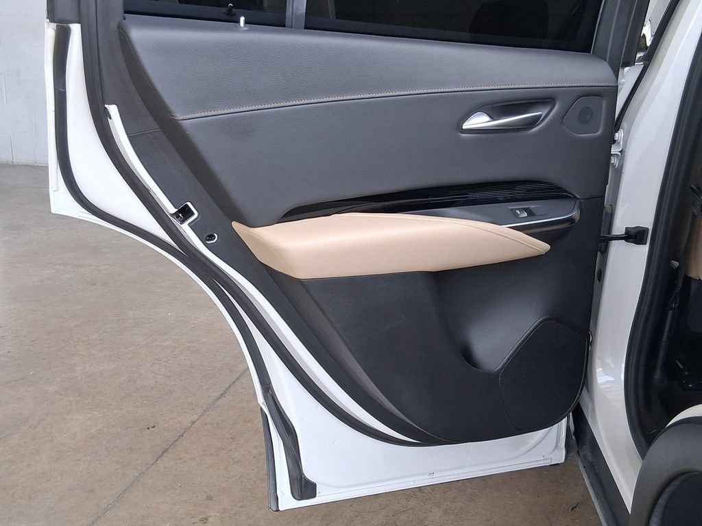 Used 2024 Crystal White Tricoat Cadillac Luxury image 21