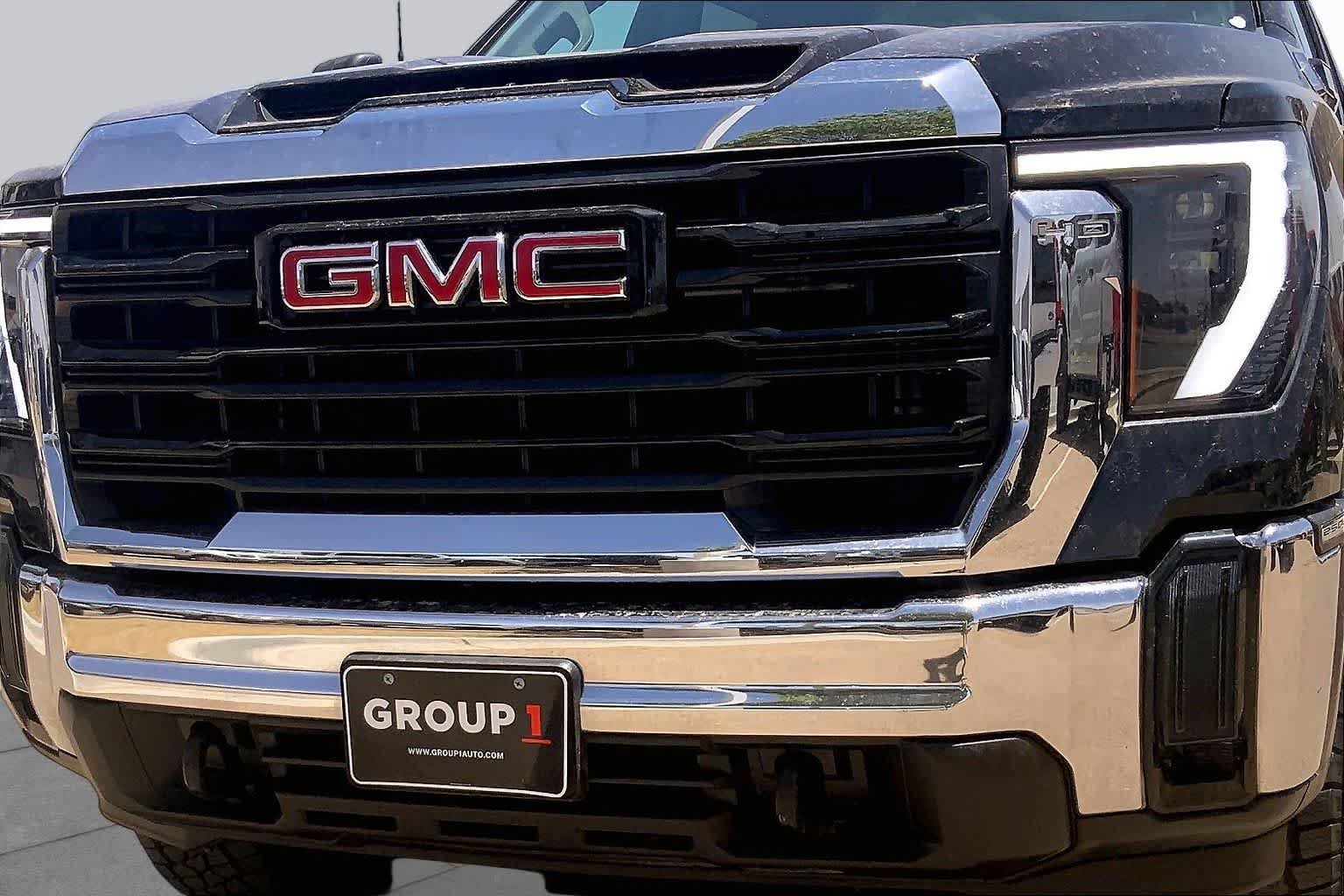 Used 2024 Onyx Black GMC Pro image 30