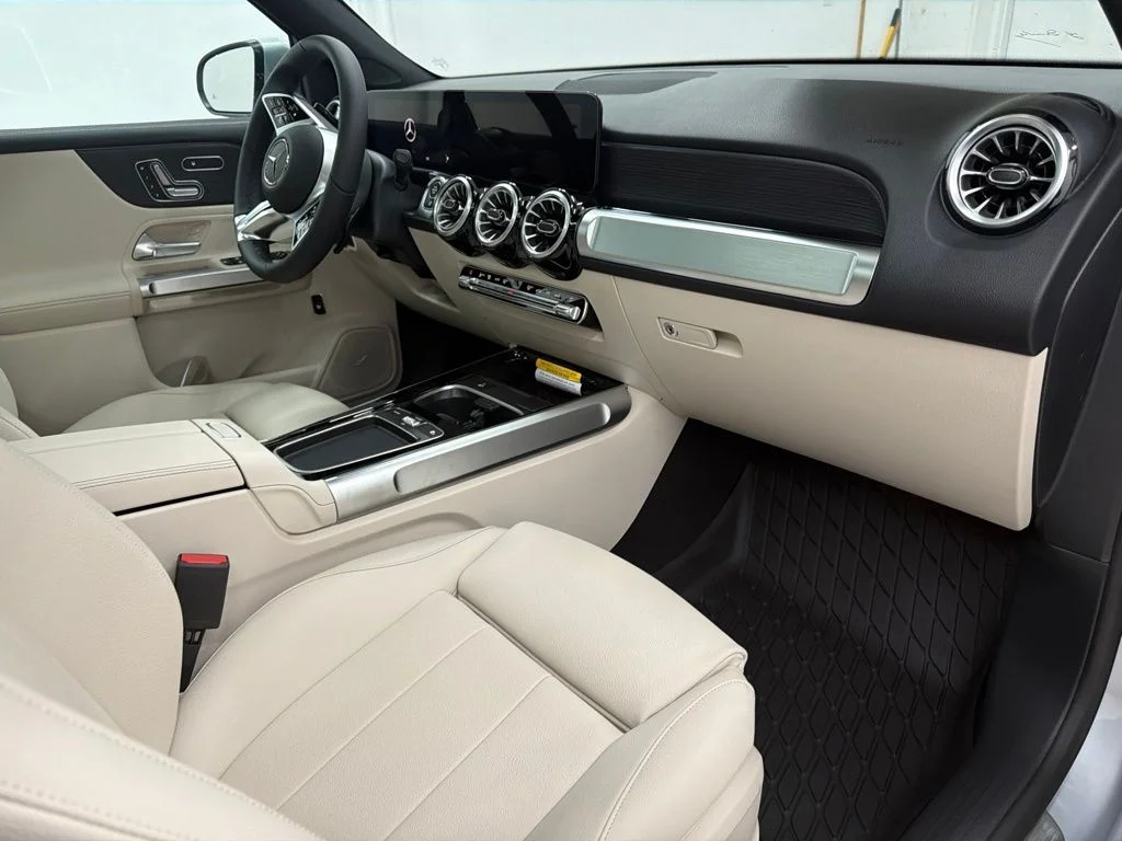 New 2026 Silver Mercedes-Benz GLB 250 image 26