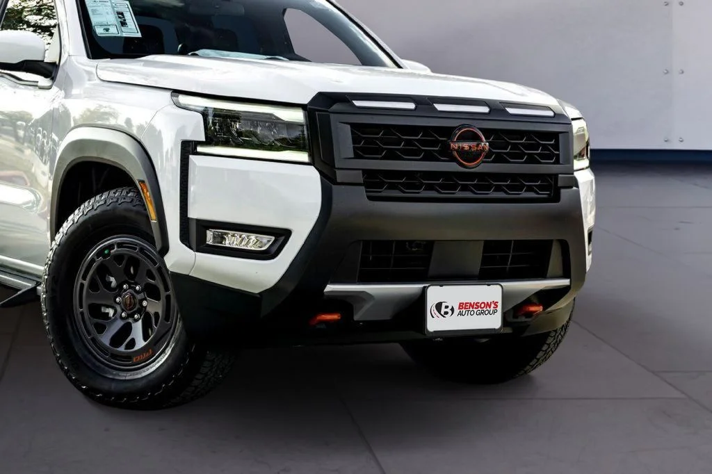 New 2026 White Nissan PRO-X image 3