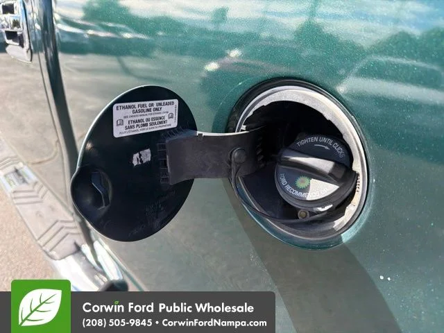 Used 2007 Green Ford  image 10