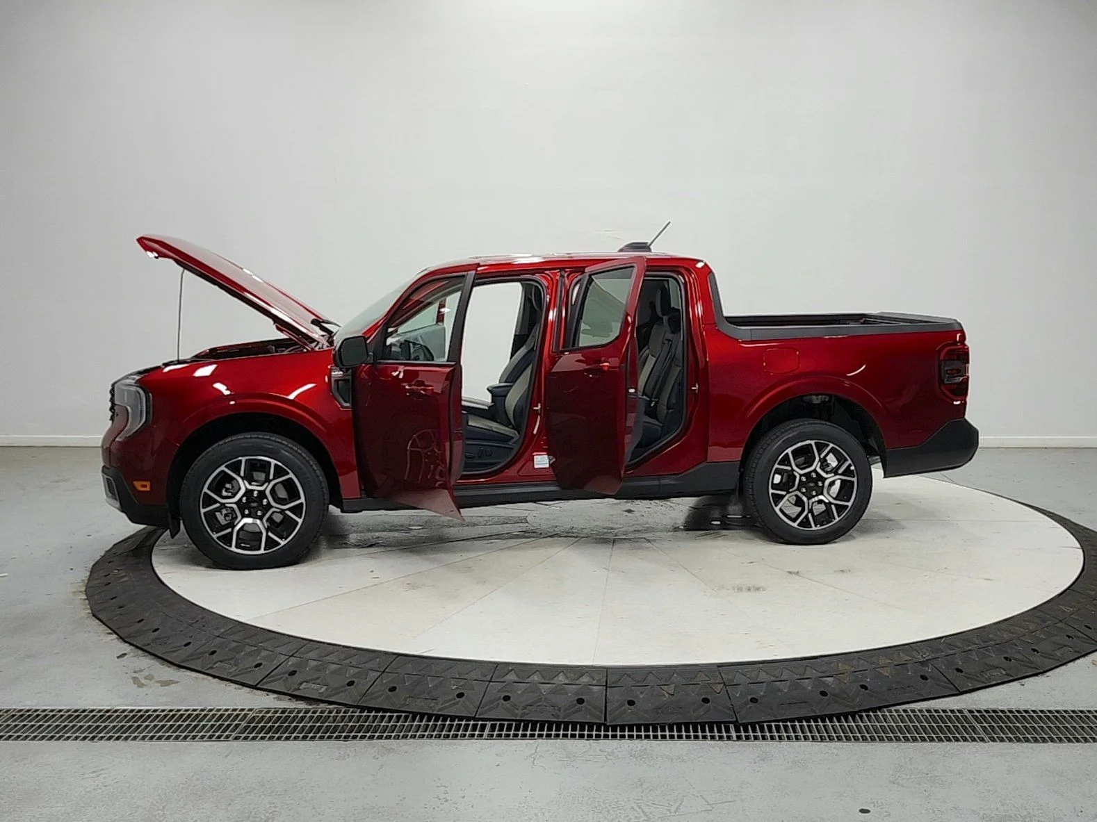 New 2026 Ruby Red Metallic Tinted Clearcoat Ford Lariat® image 12