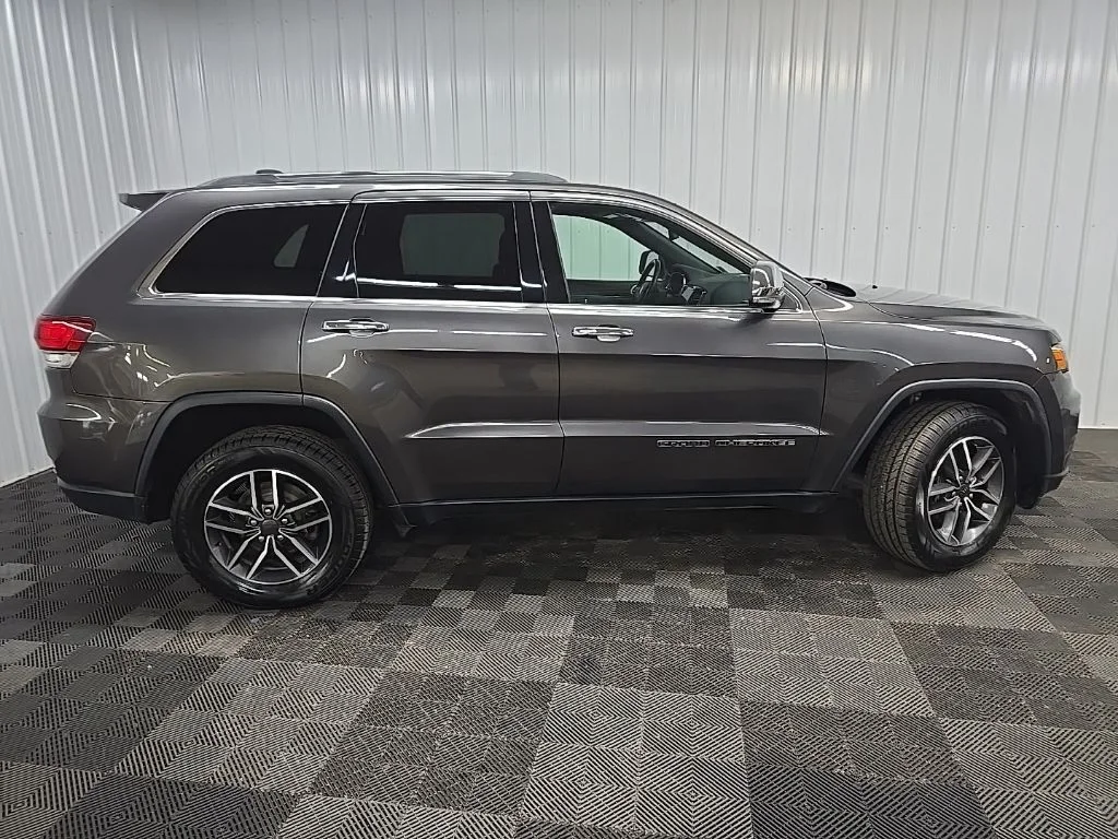 Used 2020 Gray Jeep Limited image 2