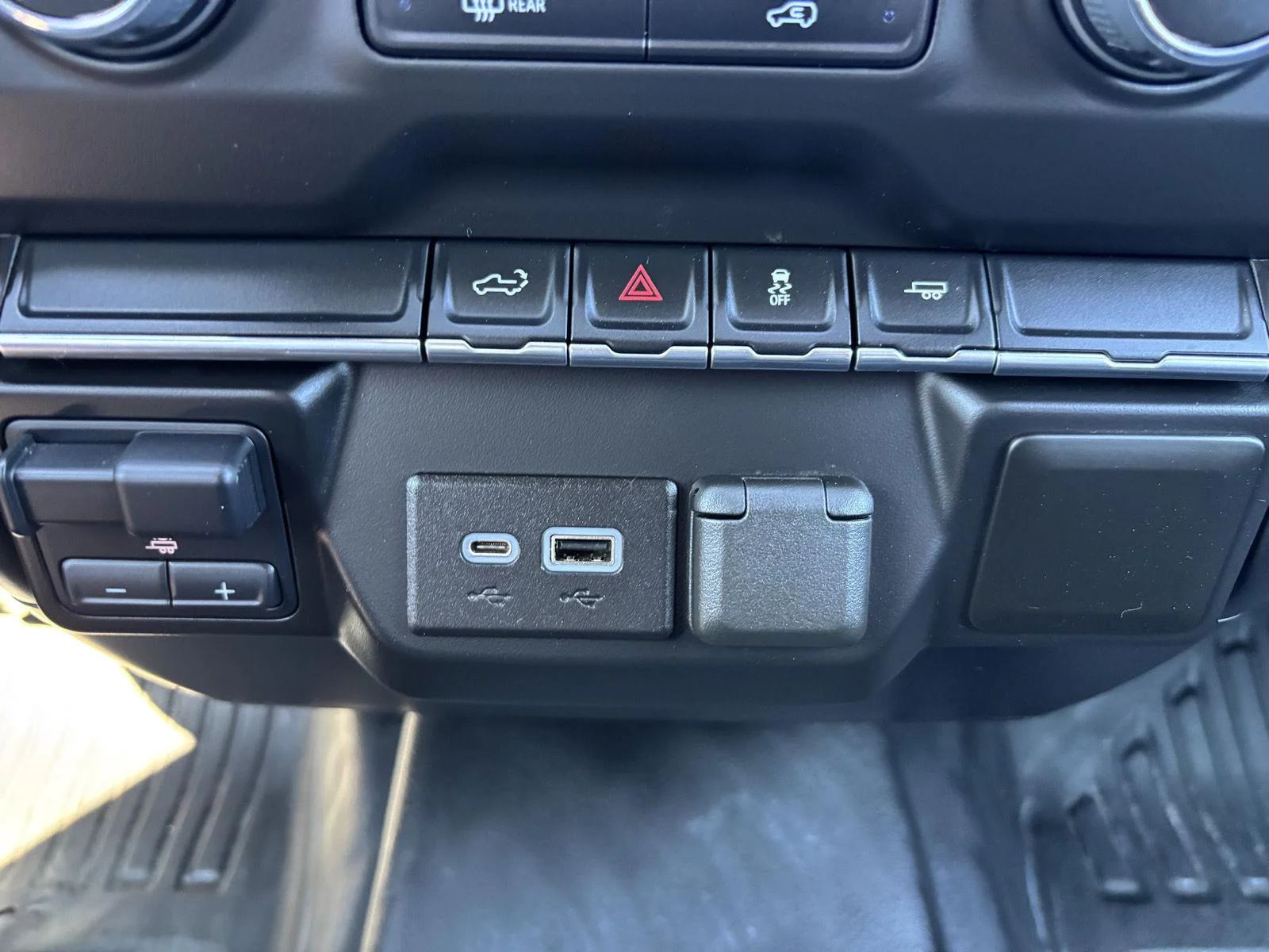 Used 2021 SUMMIT WHITE Chevrolet Work Truck image 15