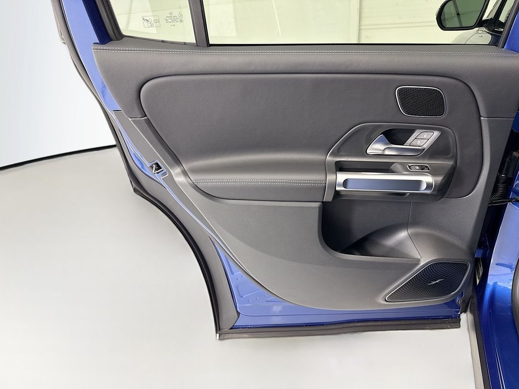 New 2026 Starling Blue Metallic Mercedes-Benz GLB 250 image 24