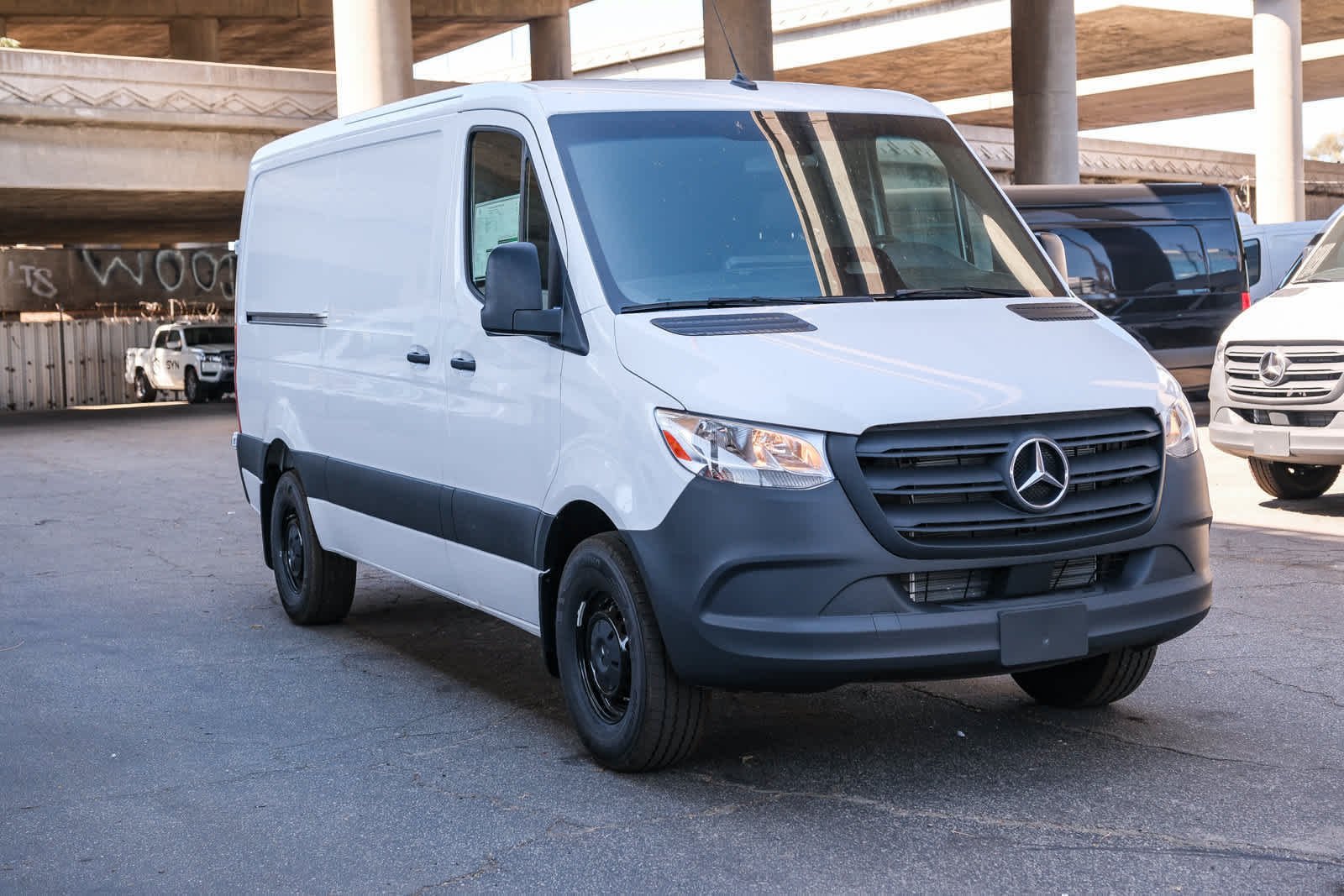New 2026 Arctic+White Mercedes-Benz Cargo 144 WB  RWD 2.0L 4-Cylinder image 3
