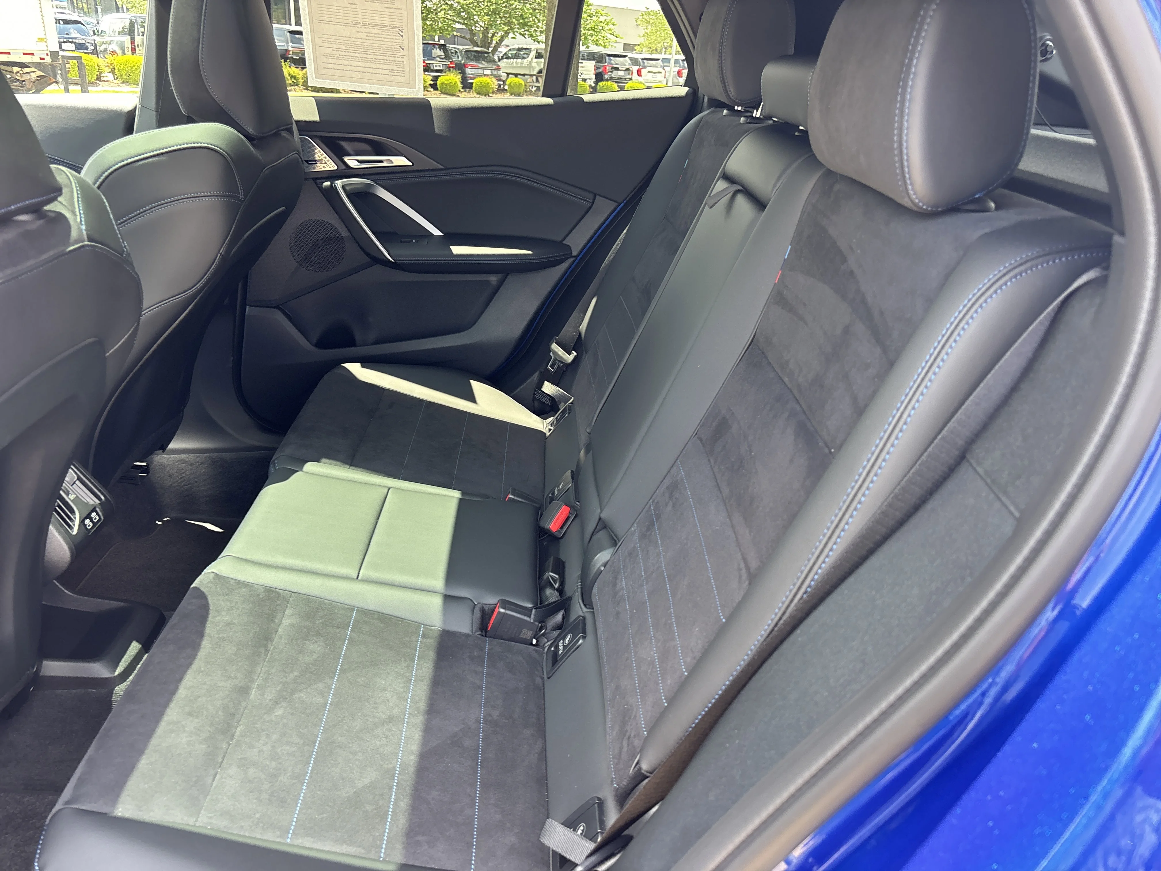 Certified Used 2025 Portimao Blue Metallic BMW M35i image 20