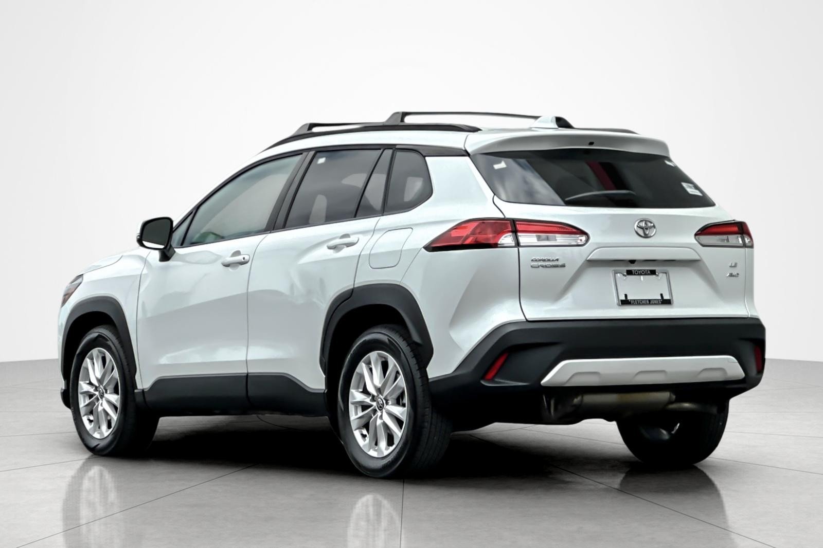 Certified Used 2023 Wind Chill Pearl Toyota LE image 3