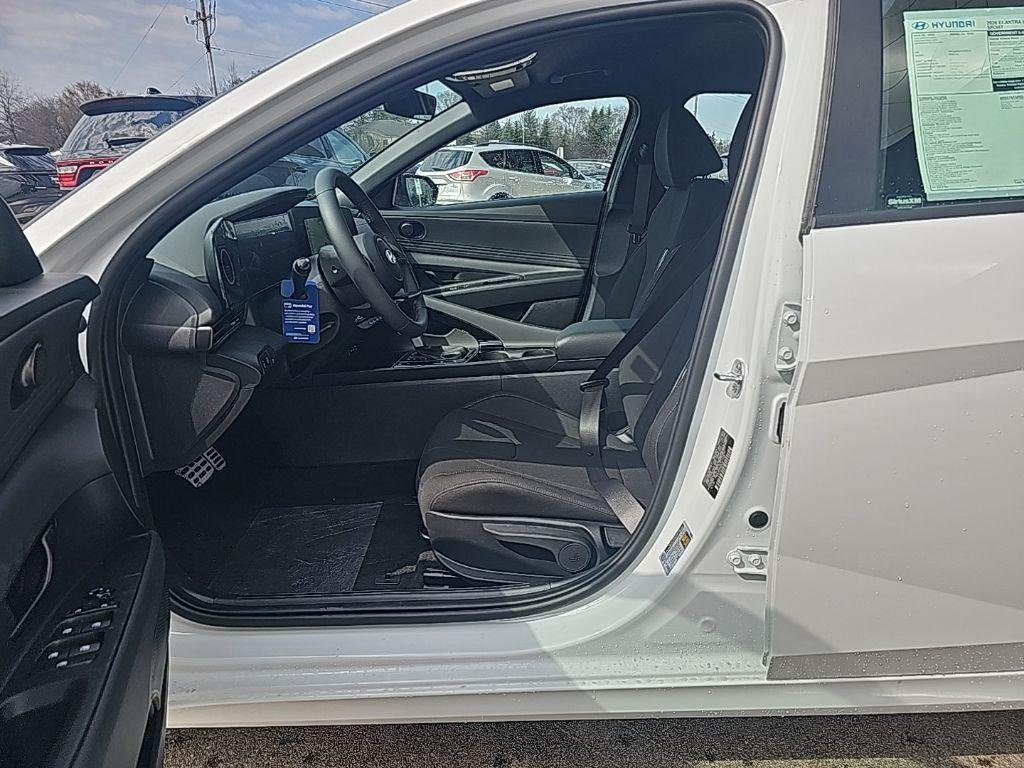New 2026 White Hyundai SEL Sport image 9