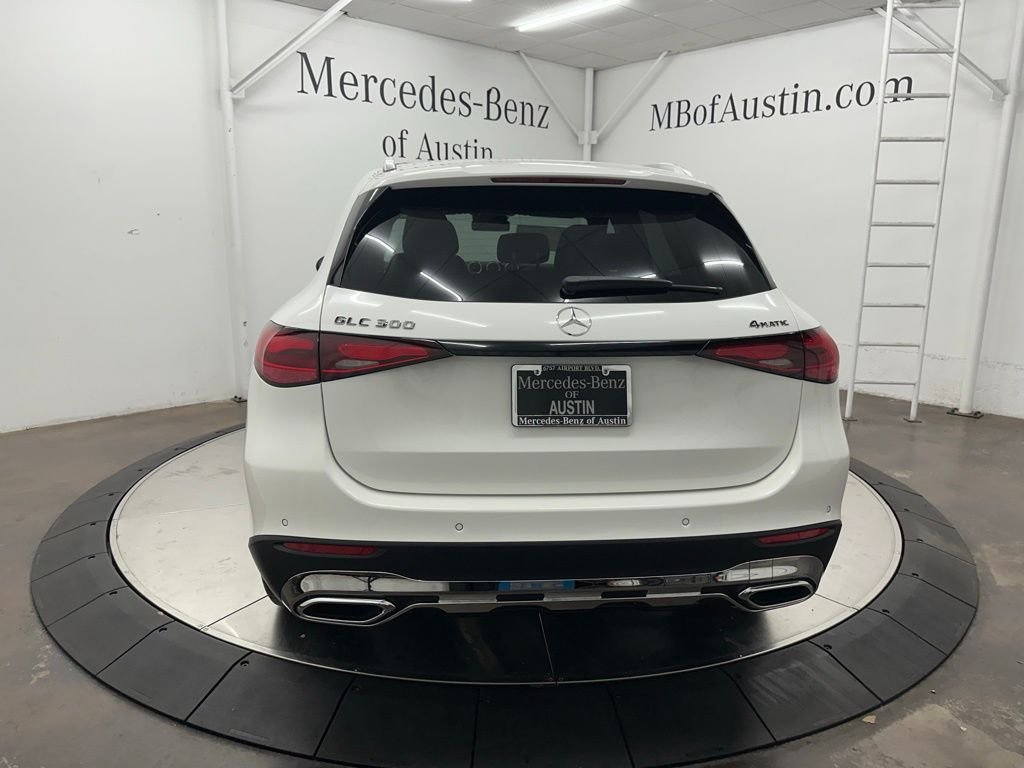 New 2027 Polar White Mercedes-Benz GLC 300 image 6