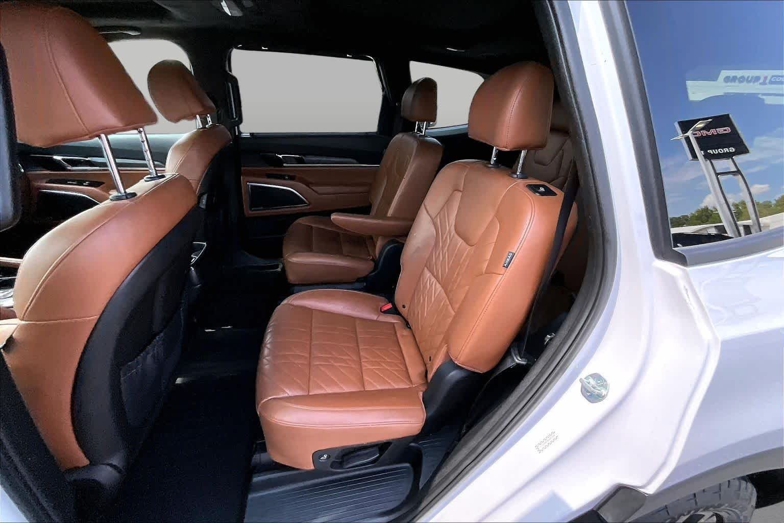 Used 2024 Glacial White Pearl Kia SX Prestige X-Pro image 20