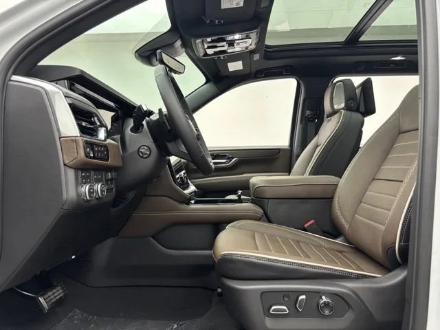 2026 GMC Yukon XL Denali Ultimate - Photo 21