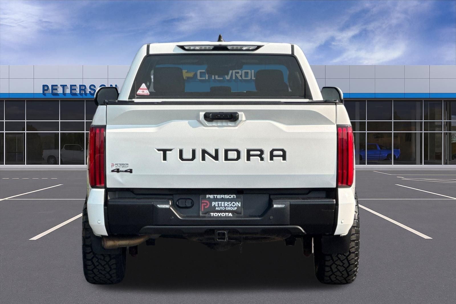Used 2022 White Toyota SR5 image 5
