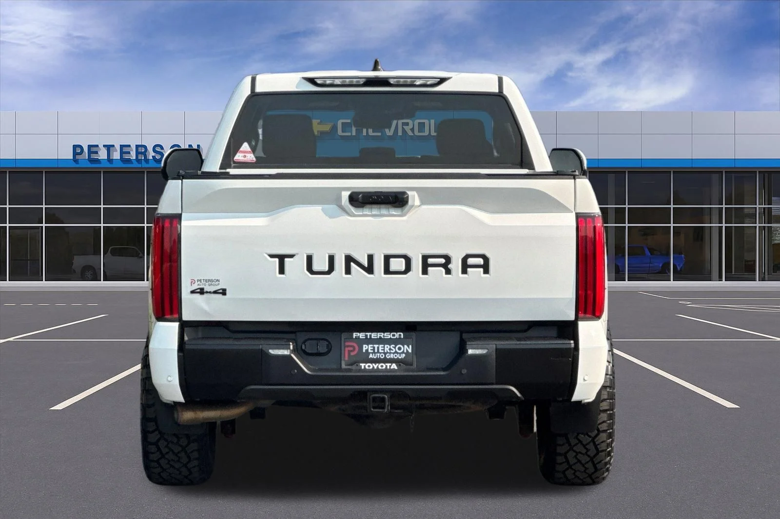 Used 2022 White Toyota SR5 image 5