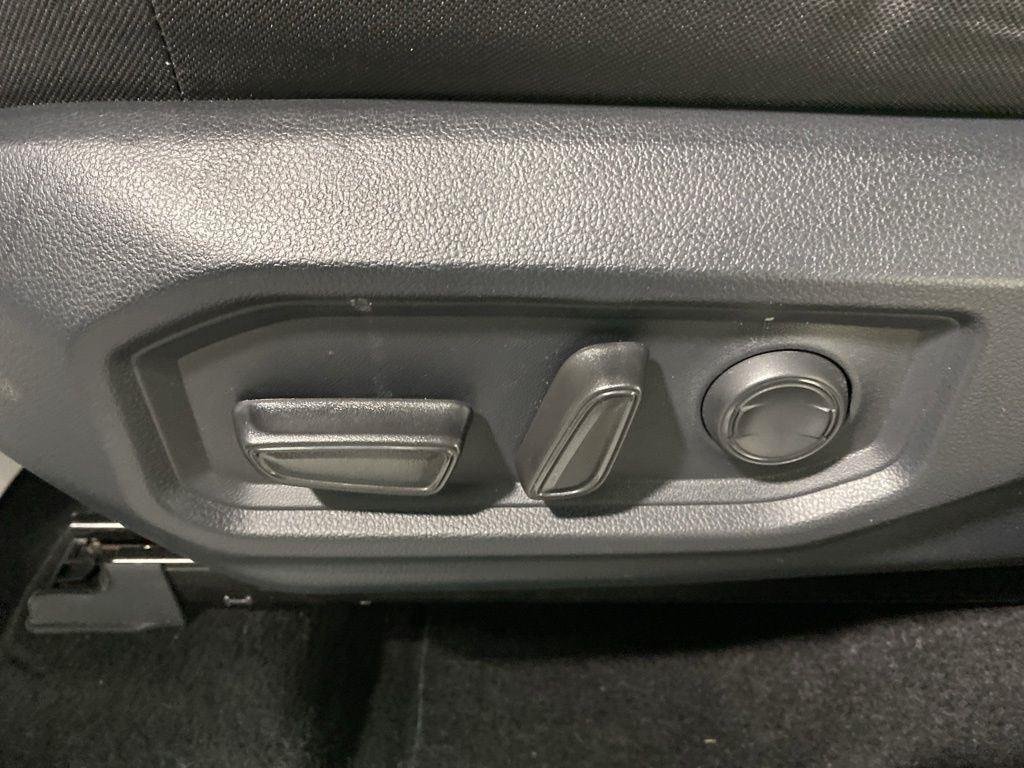 Used 2025 Ice Toyota SR5 image 21