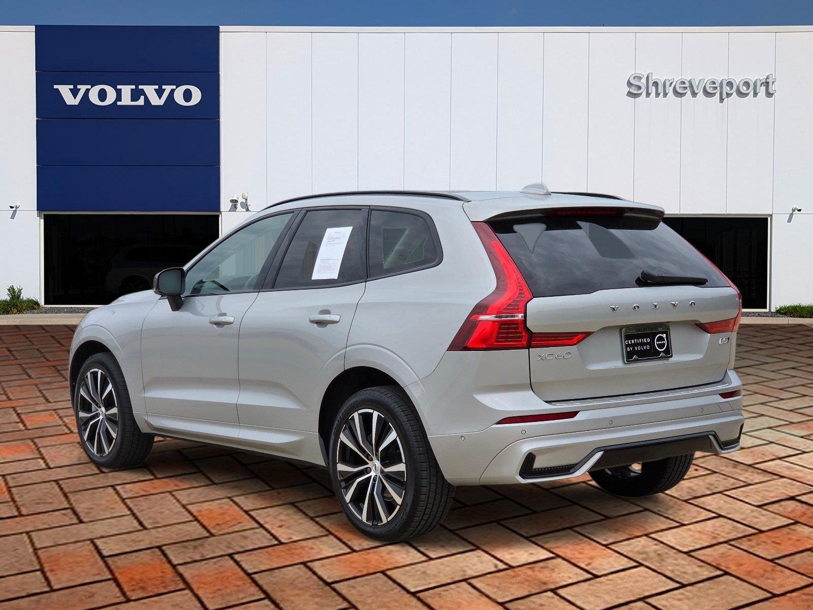 Used 2023 Silver Dawn Metallic Volvo Plus Dark Theme image 6