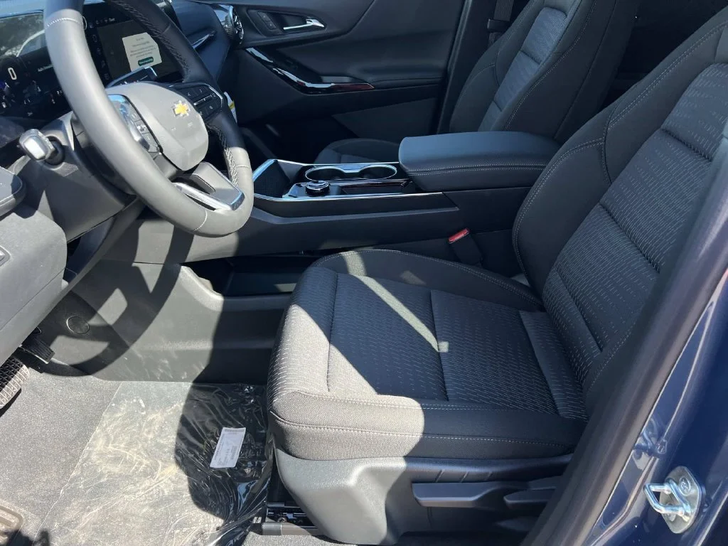 2027 Chevrolet Equinox LT - Photo 13
