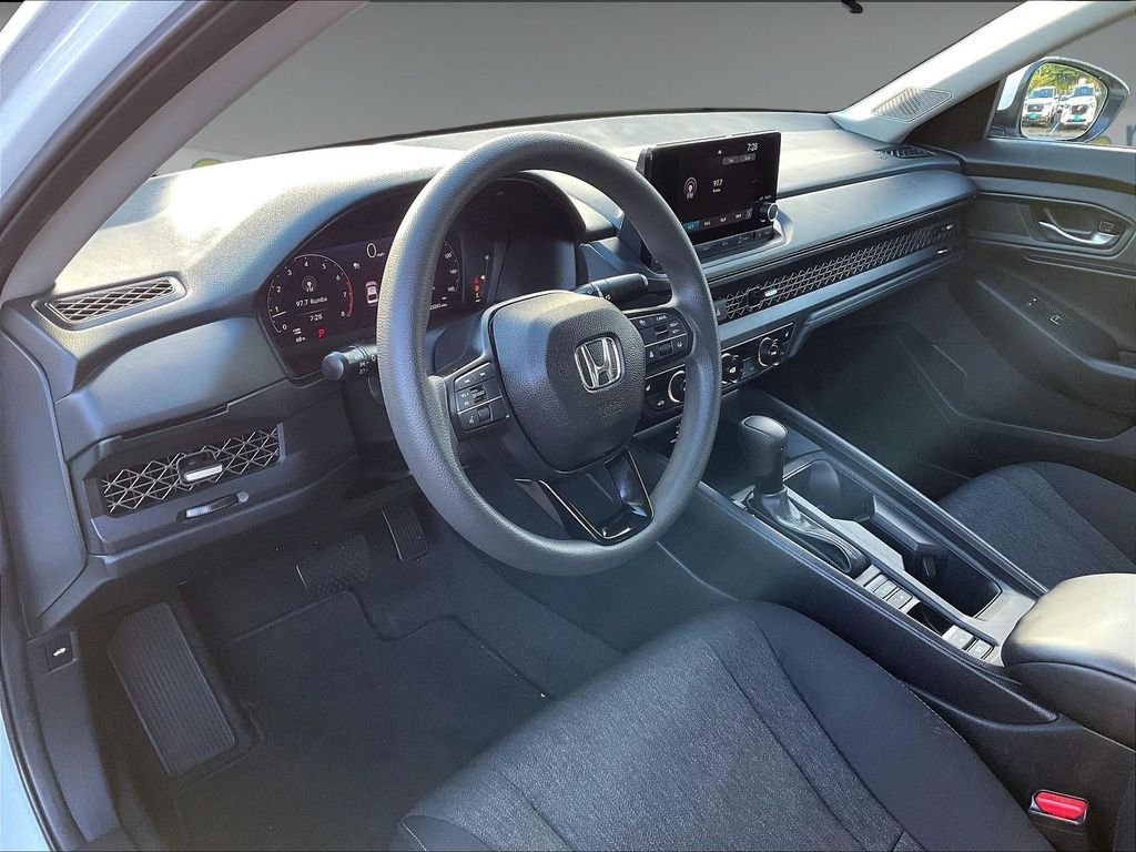 Used 2024 Platinum White Honda EX image 8