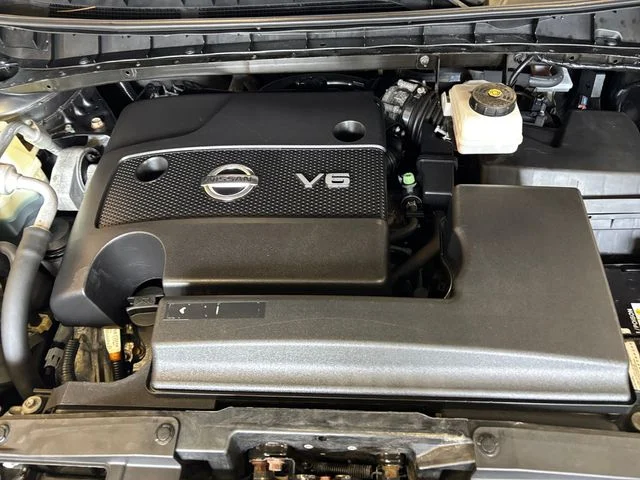 Used 2017 Gun Metallic Nissan Platinum image 21