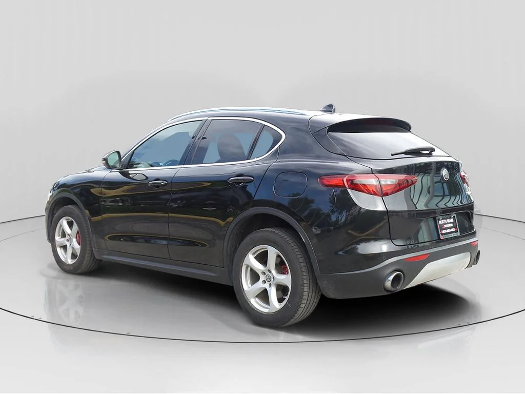 Used 2019 Black Alfa Romeo Base image 5