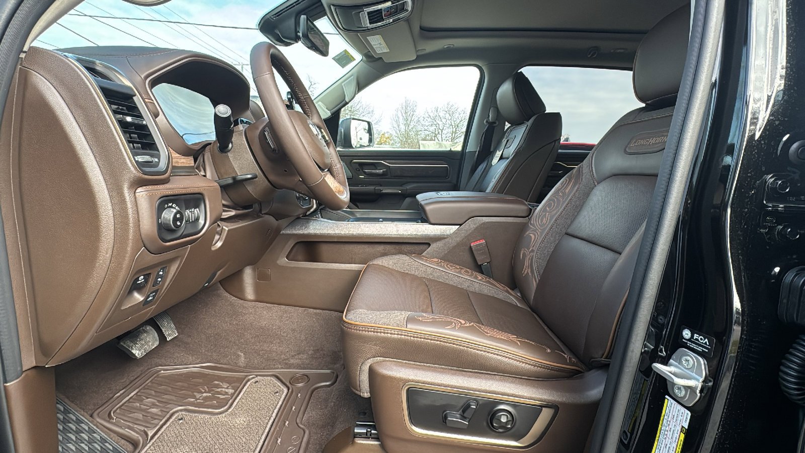 New 2026 Diamond Black Crystal Pearl-Coat Exterior Paint RAM Longhorn image 9