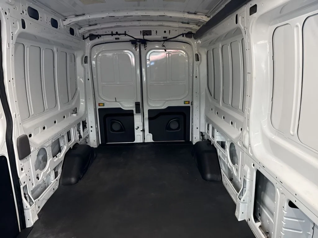 Used 2023 White Ford Base image 10