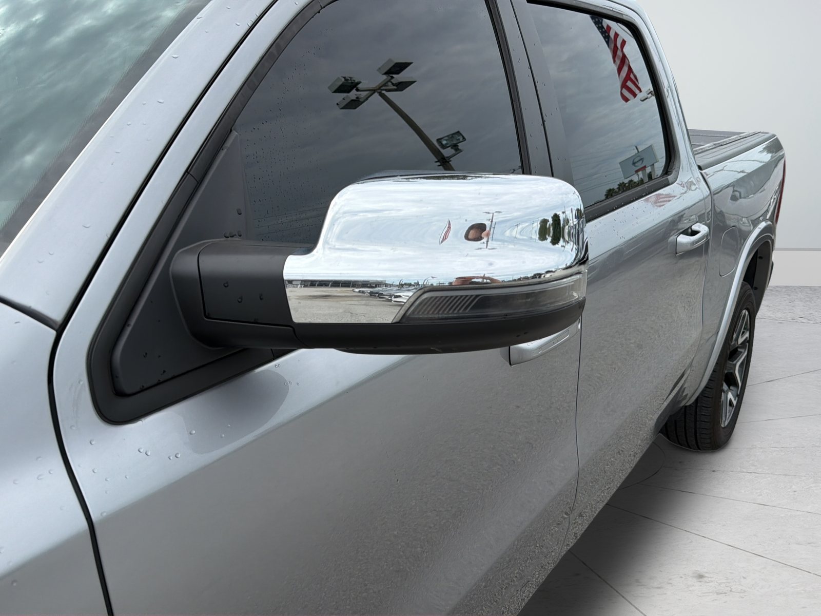 Used 2025 Silver Ram Laramie image 38