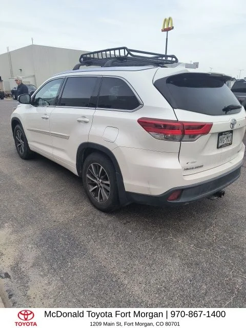 Used 2017 Toyota Highlander XLE with VIN 5TDJZRFH4HS373305 for sale in Fort Morgan, CO