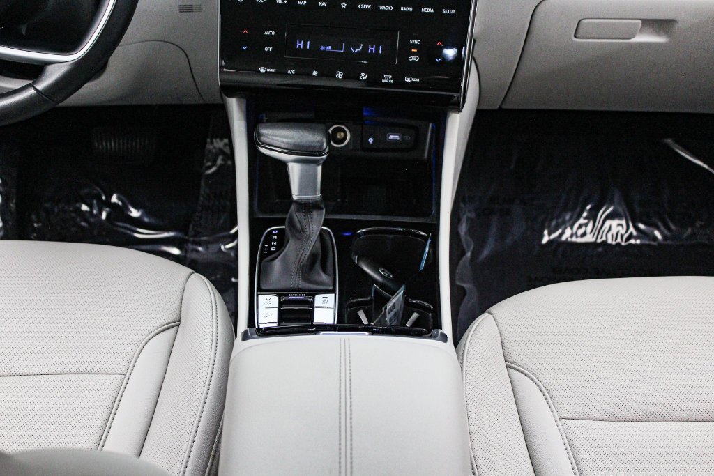 Used 2024 Gray Hyundai SEL image 23