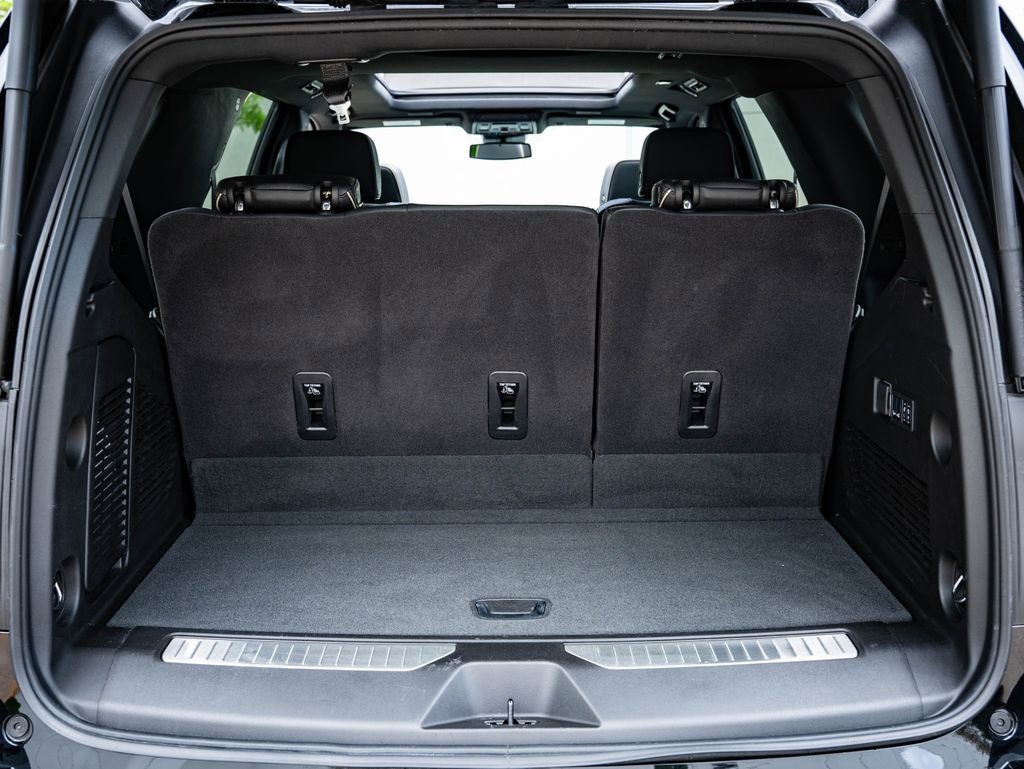 Used 2025 Black Chevrolet Premier image 21