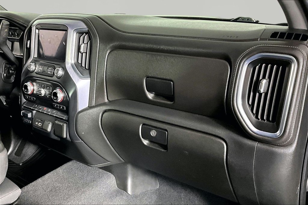 Used 2020 Black GMC SLE image 26