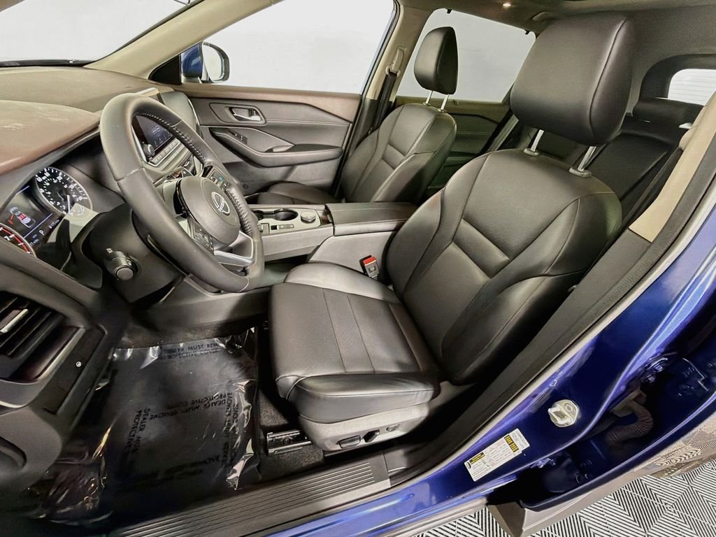 Used 2023 Caspian Blue Metallic Nissan SV image 20