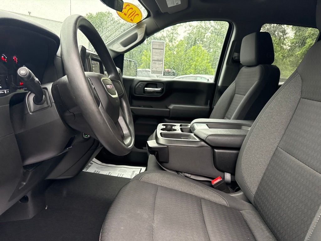 Used 2023 White GMC Pro image 9