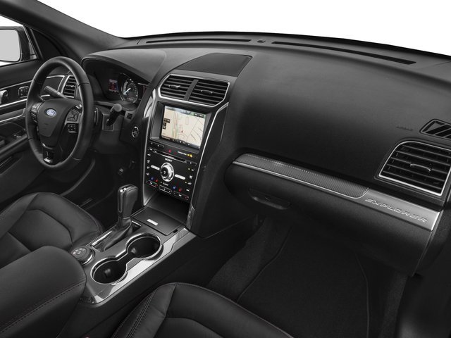 Used 2017 Magnetic Ford Sport image 16