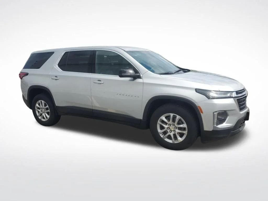 Used 2022 Silver Ice Metallic Chevrolet LS image 6