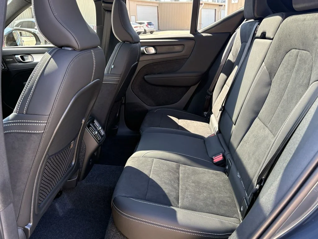 New 2026 Denim Blue Volvo Ultra image 25