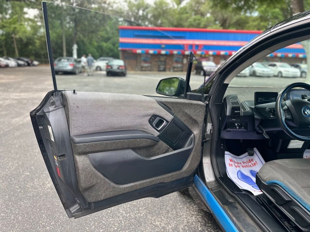 2016 BMW i3 - Photo 23