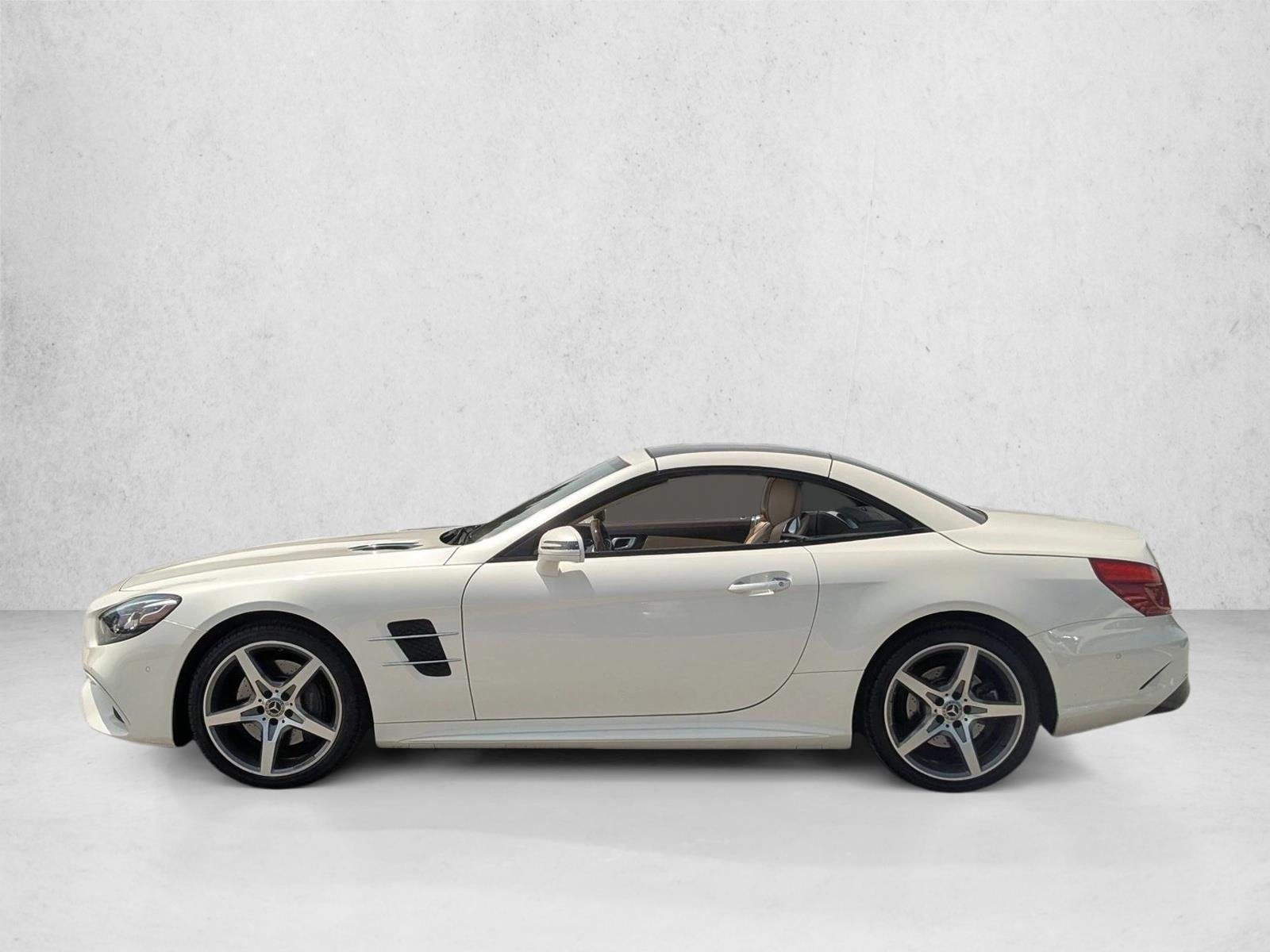 Used 2019 Designo Diamond White Metallic Mercedes-Benz SL 550 image 9