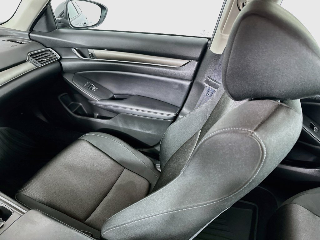 Used 2018 Black Honda LX image 21