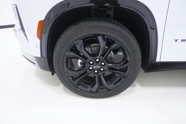 2027 Chevrolet Traverse RS - Photo 13