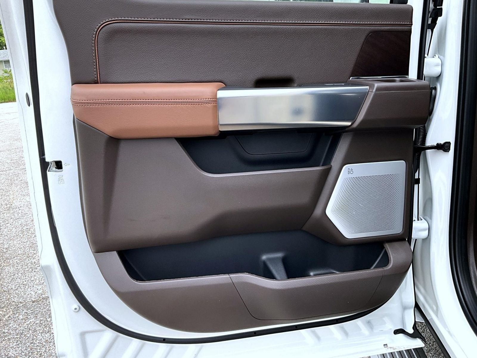 New 2026 Star White Metallic Tri-Coat Ford King Ranch image 23