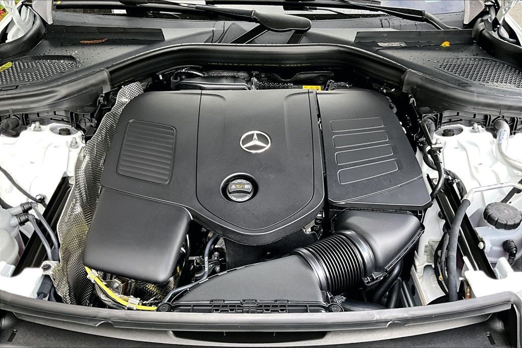 New 2027 Polar White Mercedes-Benz GLC 300 image 25