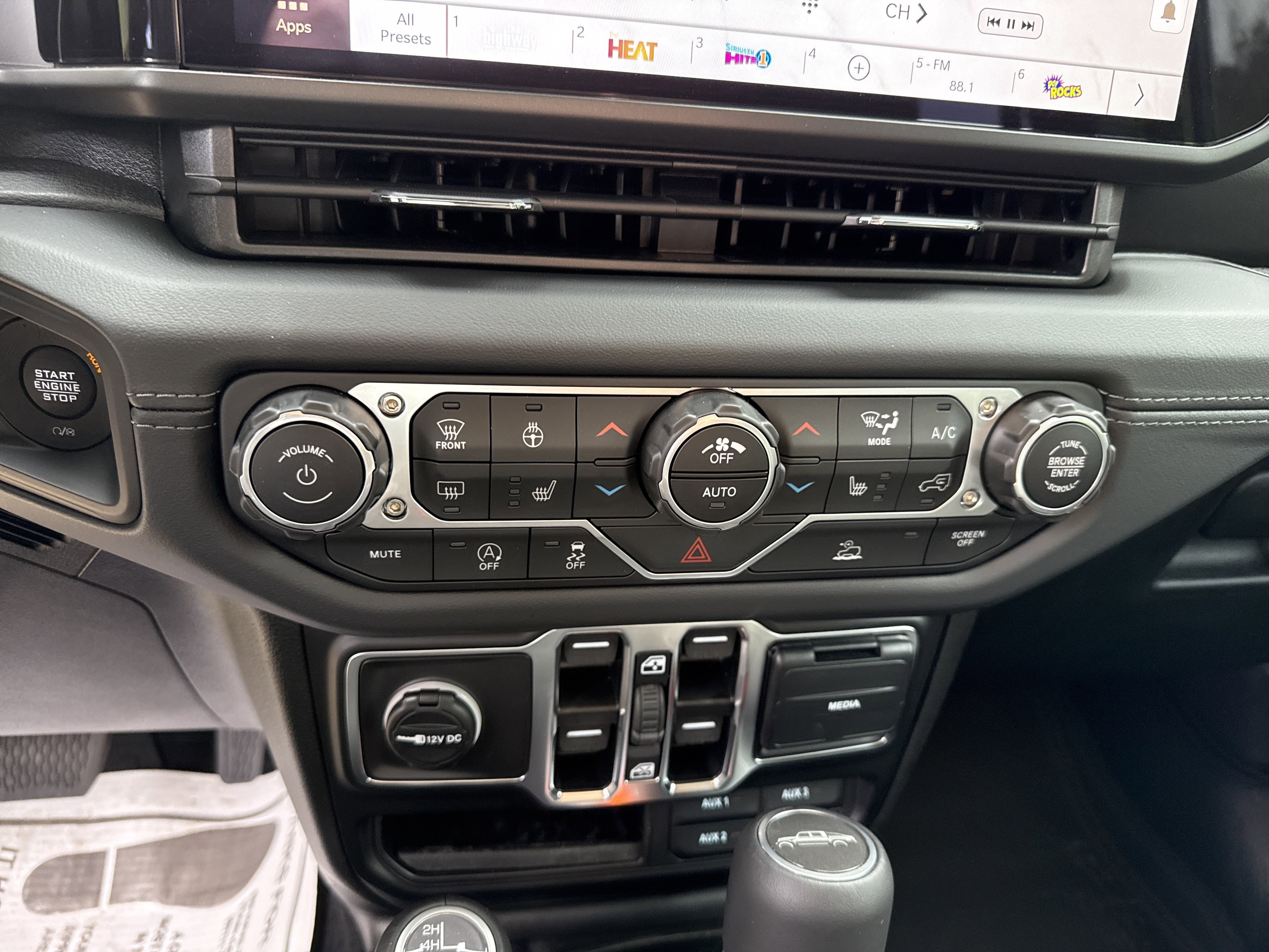 2025 Jeep Gladiator Sport S - Photo 30