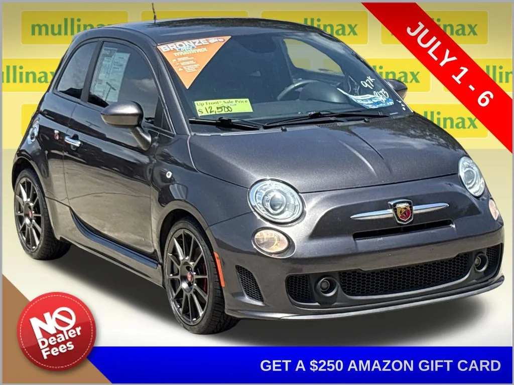 2015 FIAT 500 Abarth's photo