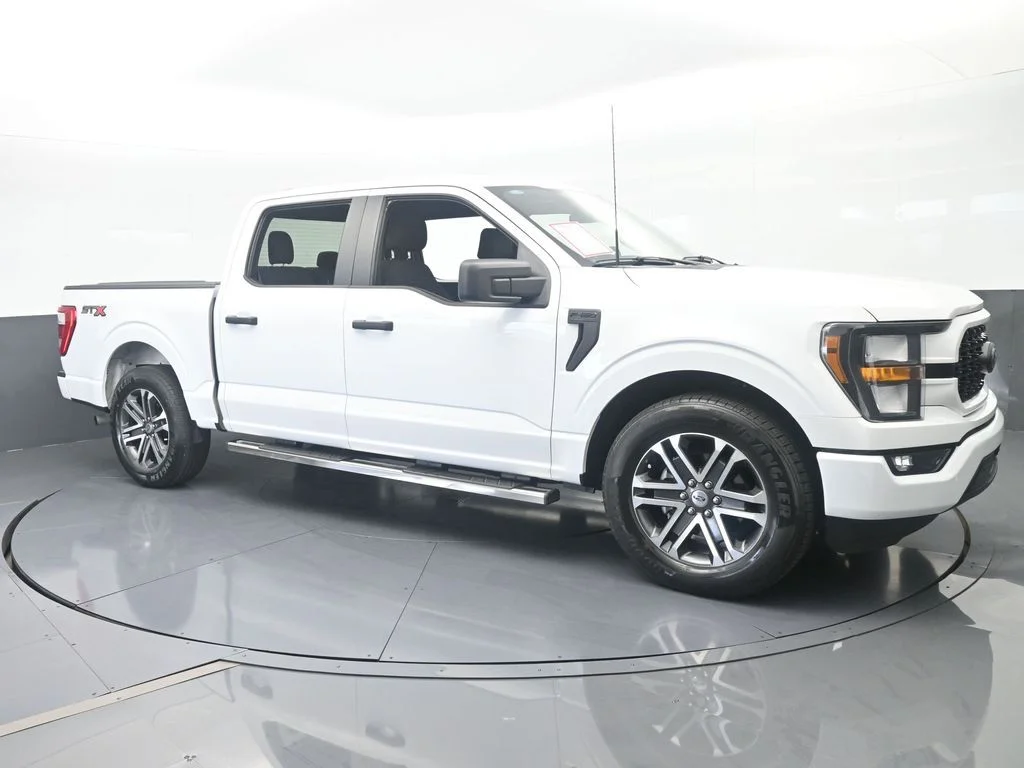 Used 2023 Oxford White Ford XL image 8
