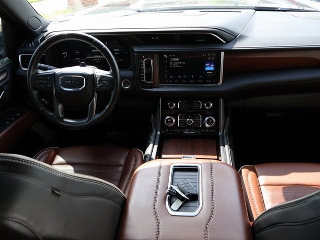2024 GMC Yukon Denali Ultimate - Photo 12