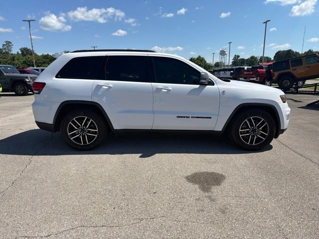 Used 2021 White Jeep Trailhawk image 6