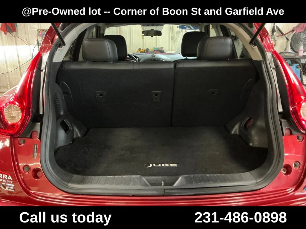 Used 2012 Red Nissan SL image 22
